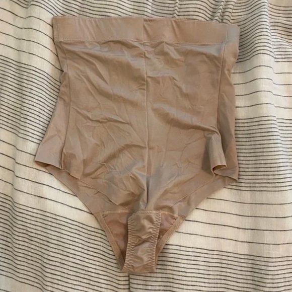 NWOT - SPANX High Waist Thong - medium - Picture 7 of 8